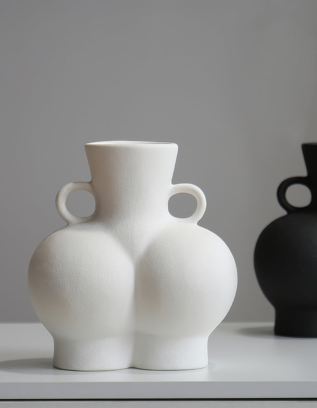 Love Handles - Ceramic Vase "Bum"
